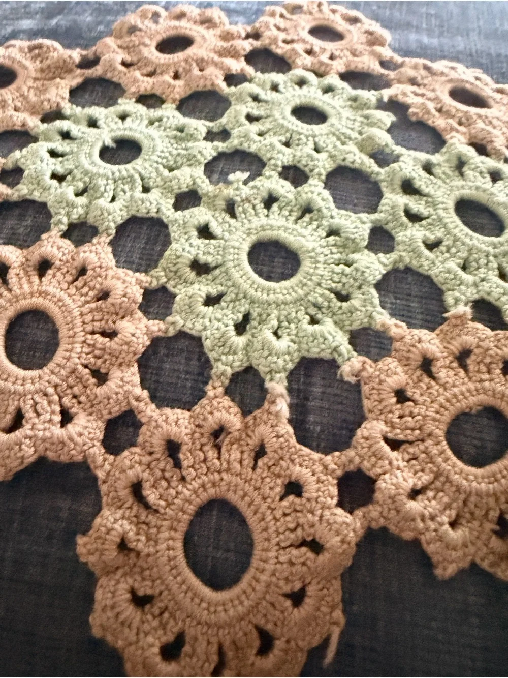 Vintage Lot Of 5 Doilies: 1 Table Runner, 1 Oval, 3 Round 1920’s-1949’s Antique